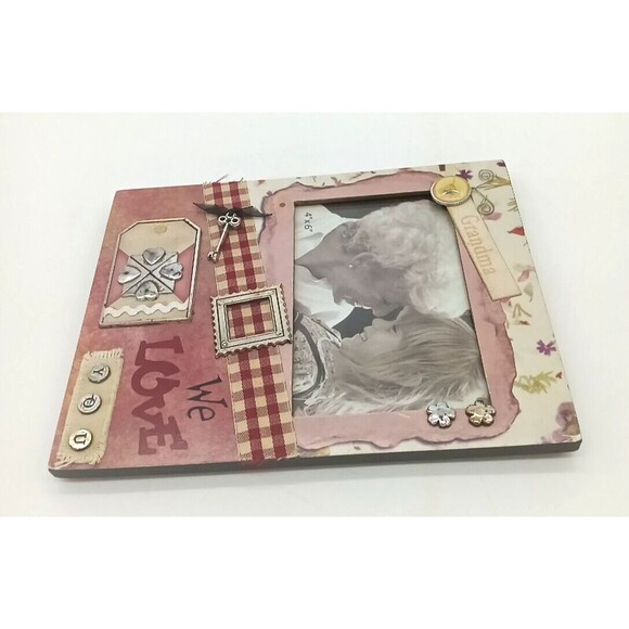 Vintage Style We Love Grandma Photo Frame - Picture 4 of 8